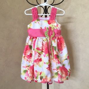 Adorable Girl’s Dress 2t
